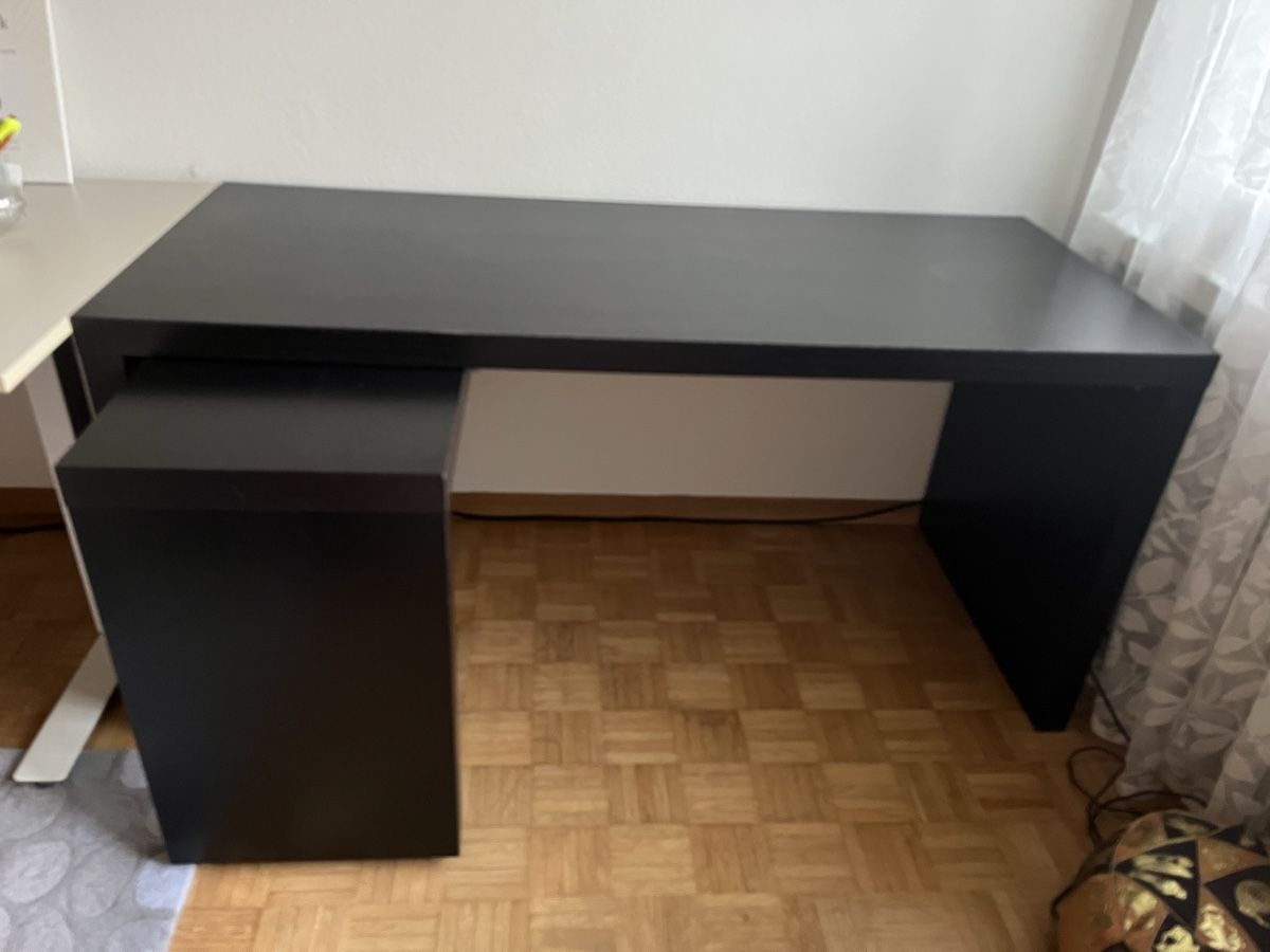 Scrivanie: Arbeitstisch zu verkaufen – Usato da Zürich venduto da inf_99g9