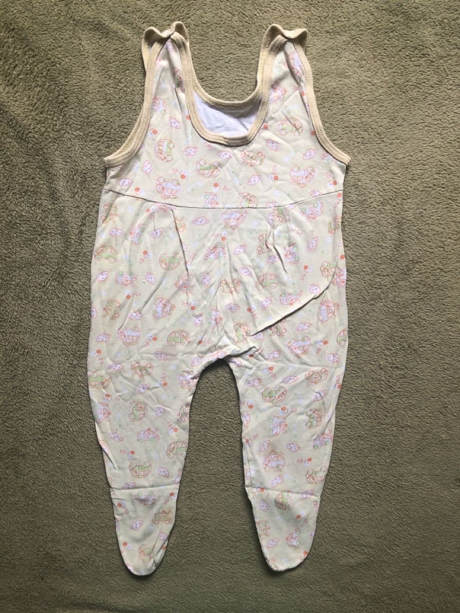 Barboteuses: Süsser Baby Strampler Gr. 68 beige mit Muster – D'occasion à Kaisten par Wavechip