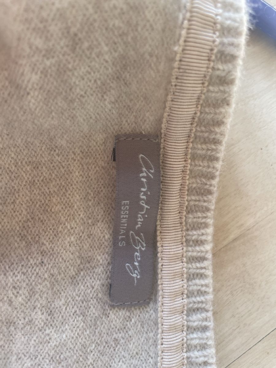 Maglioni & Felpe: Wollpullover Grösse 38 – Usato da Muttenz venduto da Fertal 4