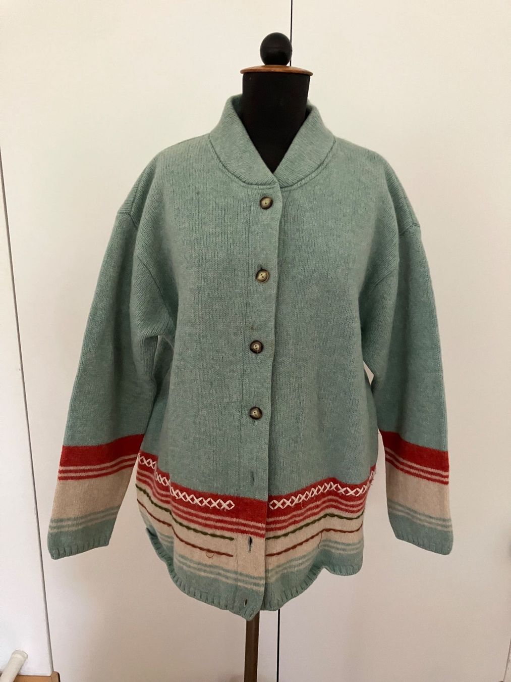 Sisley Jacken: Sisley Strickjacke Mint mit Muster – Gebraucht aus Lenzburg von ann_8hmk