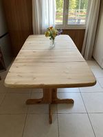 Tisch aus massivholz