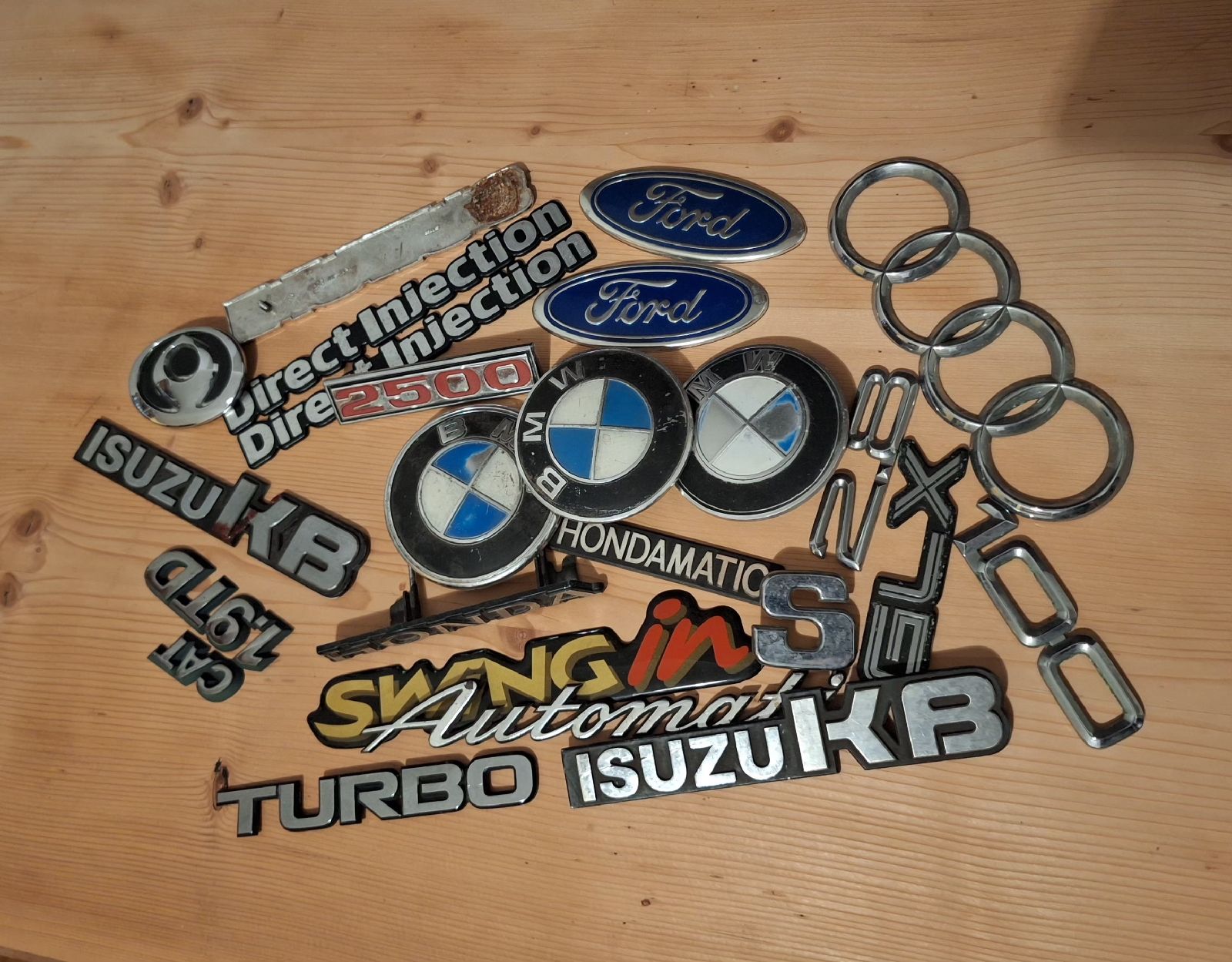 Alle Autoersatzteile: Konvolut Old & Youngtimer Embleme – Defekt aus Triesen von BLACKSHEEP75 3