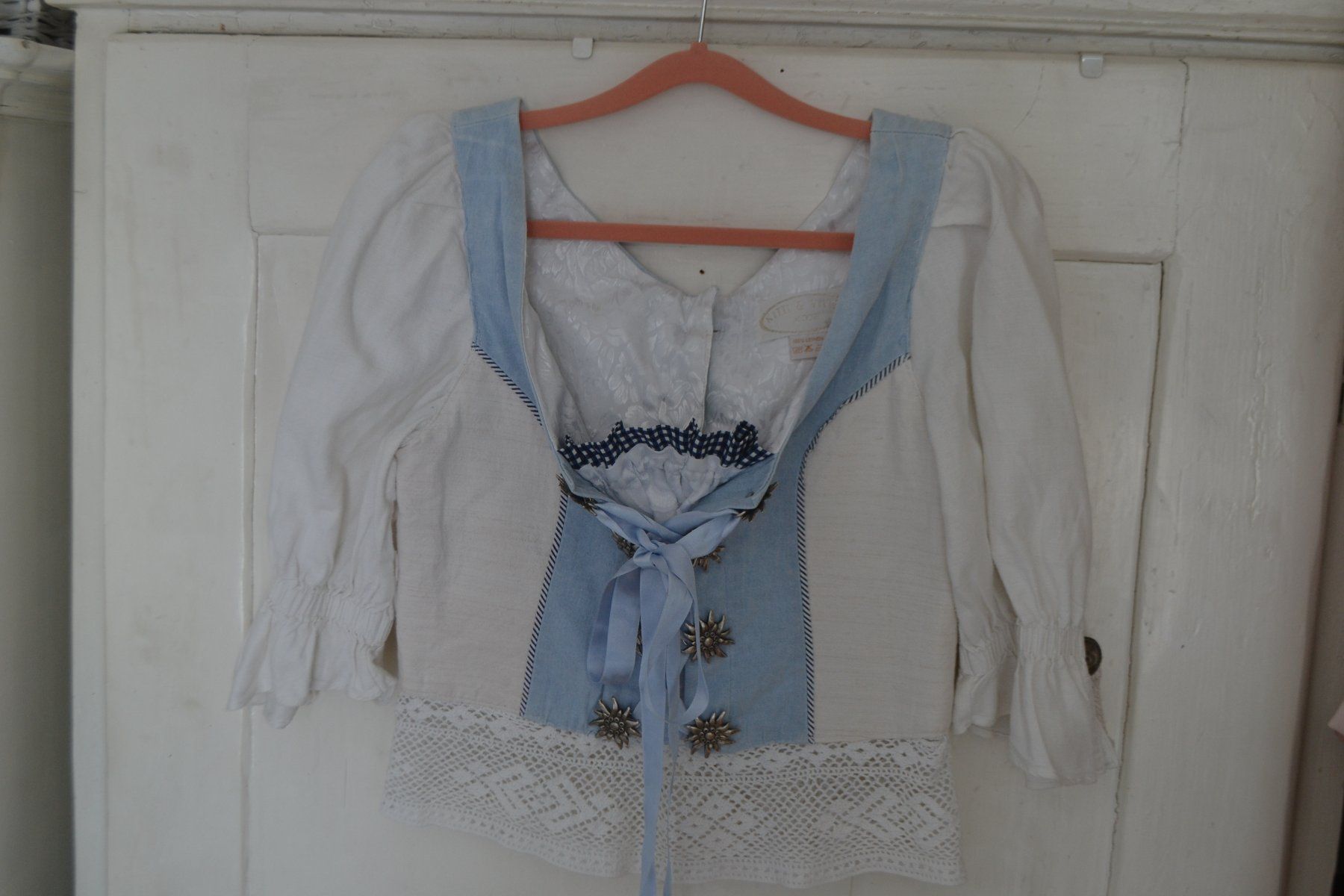 Camicette: Dirndl Bluse Weiss Blau (Spencer)Gr. 40 – Usato da Laupen ZH venduto da chefdom