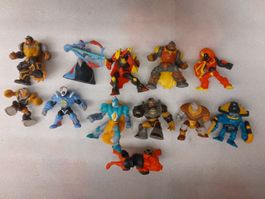 Lot de 12 mini figurines Gormiti - Frs 1