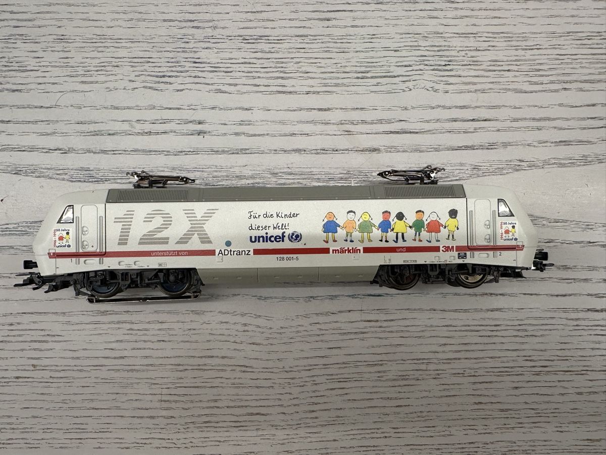 Märklin Trains électriques: Märklin 34382 DB BR 128 UNICEF digital – D'occasion à Lupsingen par New-Haven 2