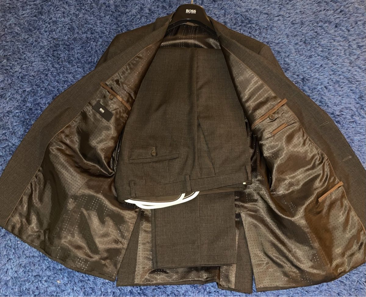 Hugo Boss Completi: Costume Hugo Boss taille 48, 1m74 – Usato da Schaffhausen venduto da her_b5sk 1