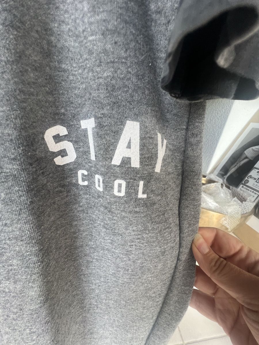 Lotti di vestiti: Pull et bas de training taille m marque premium – Usato da Lugnorre venduto da cla_j6bq 3