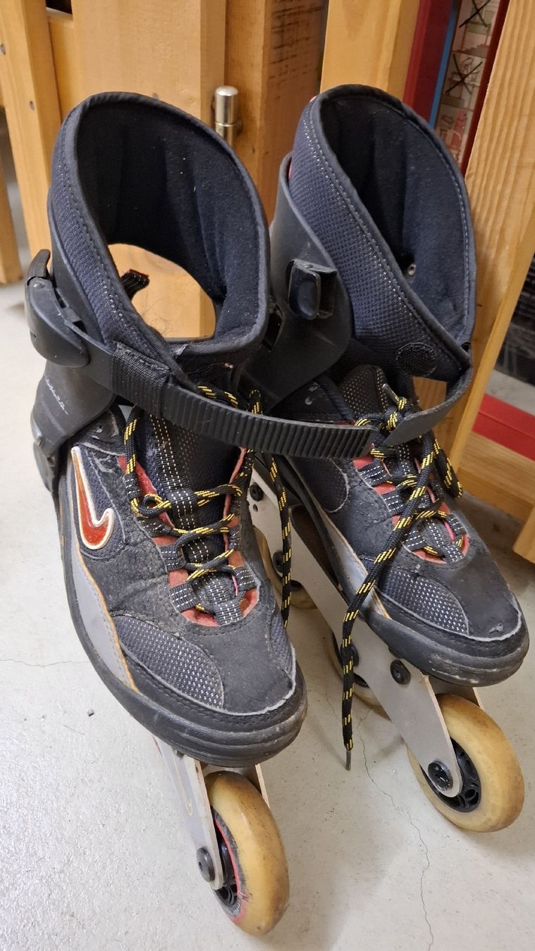 Pattini in linea & Pattini a rotelle: Inlineskates – Usato da Siebnen venduto da tzi_j7rx