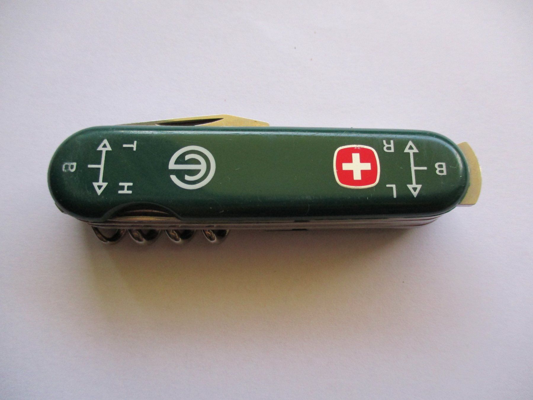 Wenger Taschenmesser: Couteau suisse Wenger vert – Gebraucht aus La Sarraz von vic_v6kz 3