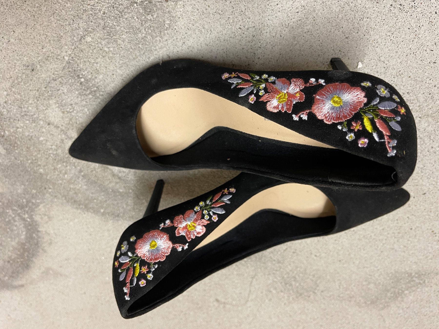 Damenschuhe: New pumps with handmade embroidery – Neu und originalverpackt aus Zürich von Alpen209 4