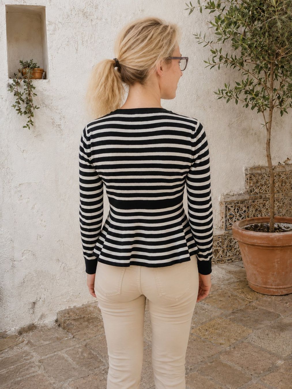 Claudie Pierlot Pullover & Sweatshirts: CLAUDIE PIERLOT | pull léger maille fine noir blanc | S – Gebraucht aus Bonfol von Elise.Str 1