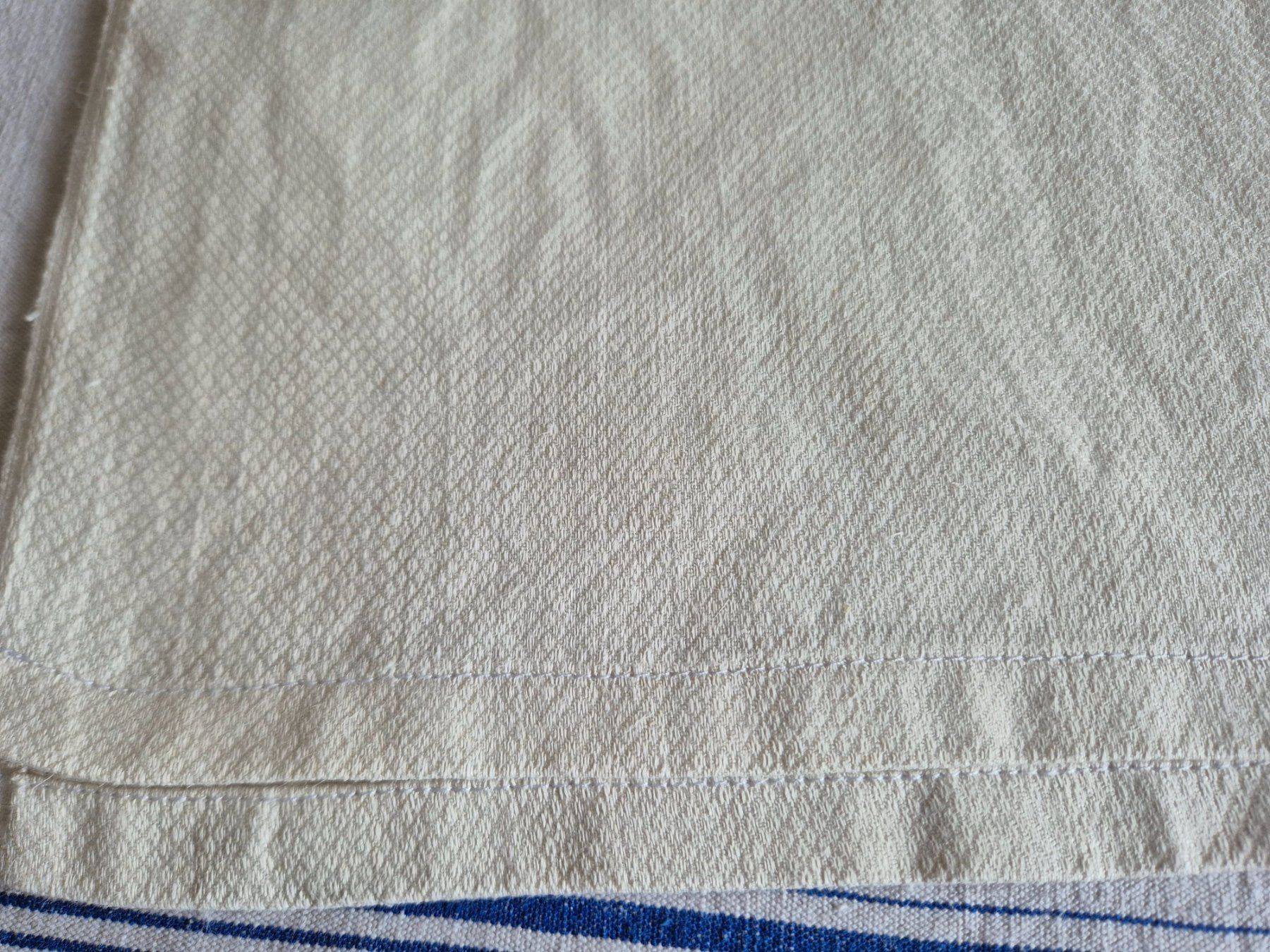 Altra biancheria da tavola: Tischläufer neu, 204x64 cm – Nuovo (secondo la descrizione) da Bern venduto da aronari