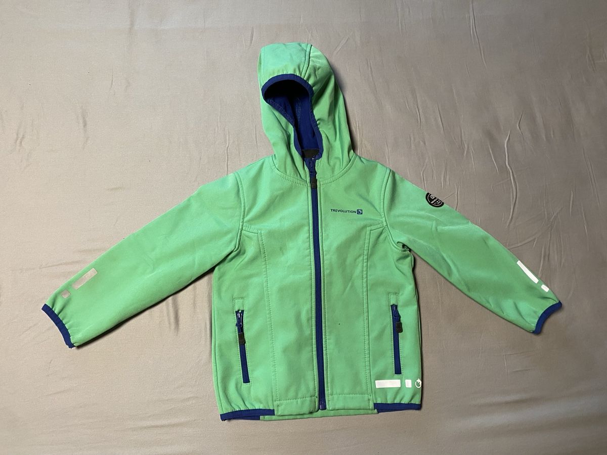 Trevolution Vestes & Manteaux: Softshell Jacke von Trevolution Gr 104 – D'occasion à Zizers par dalaub