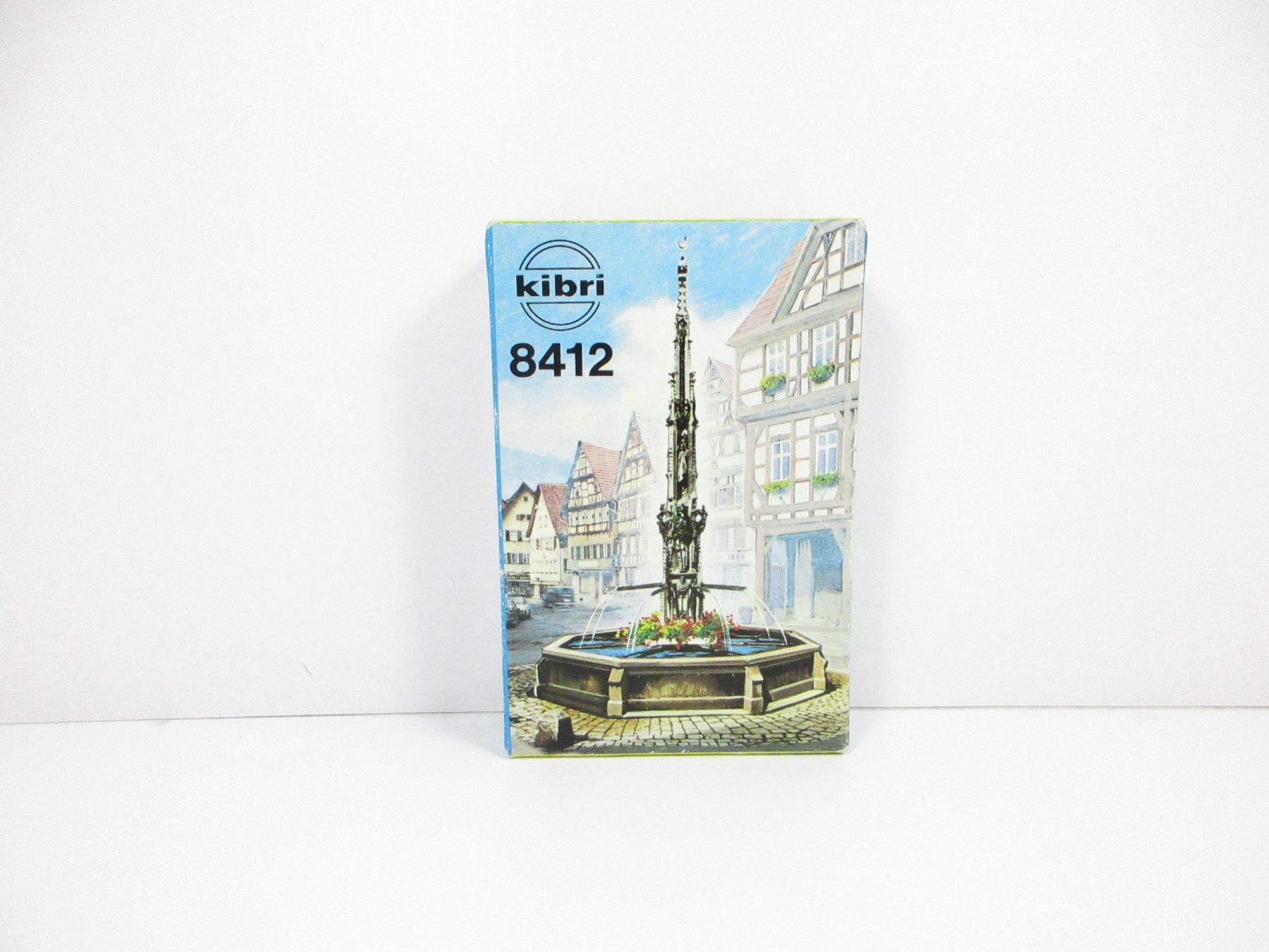 Kibri Modellini di ferrovie: Kibri H0 8412 Marktbrunnen – Nuovo e nell'imballaggio originale da Olten venduto da Heinrich875