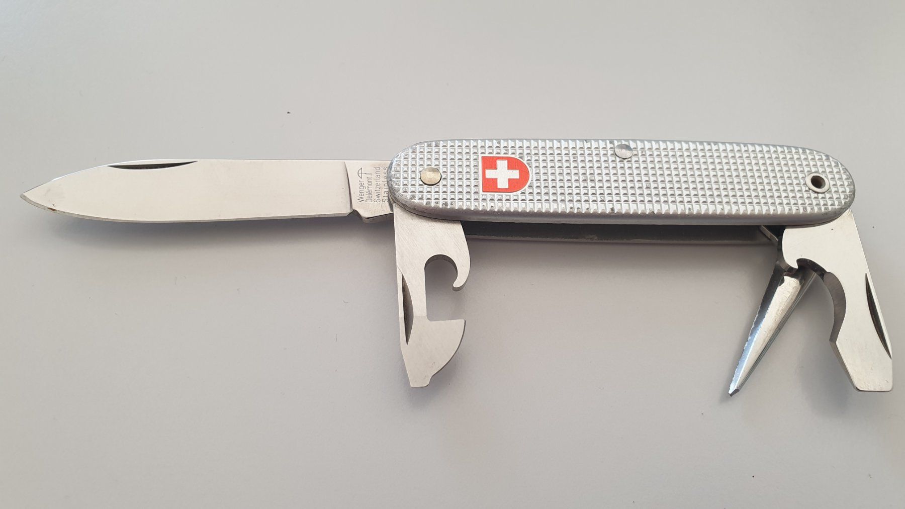 Wenger Coltelli tascabile: 90 Wenger Militar Alox Sackmesser – Usato da Val D Illiez venduto da SnowRoof