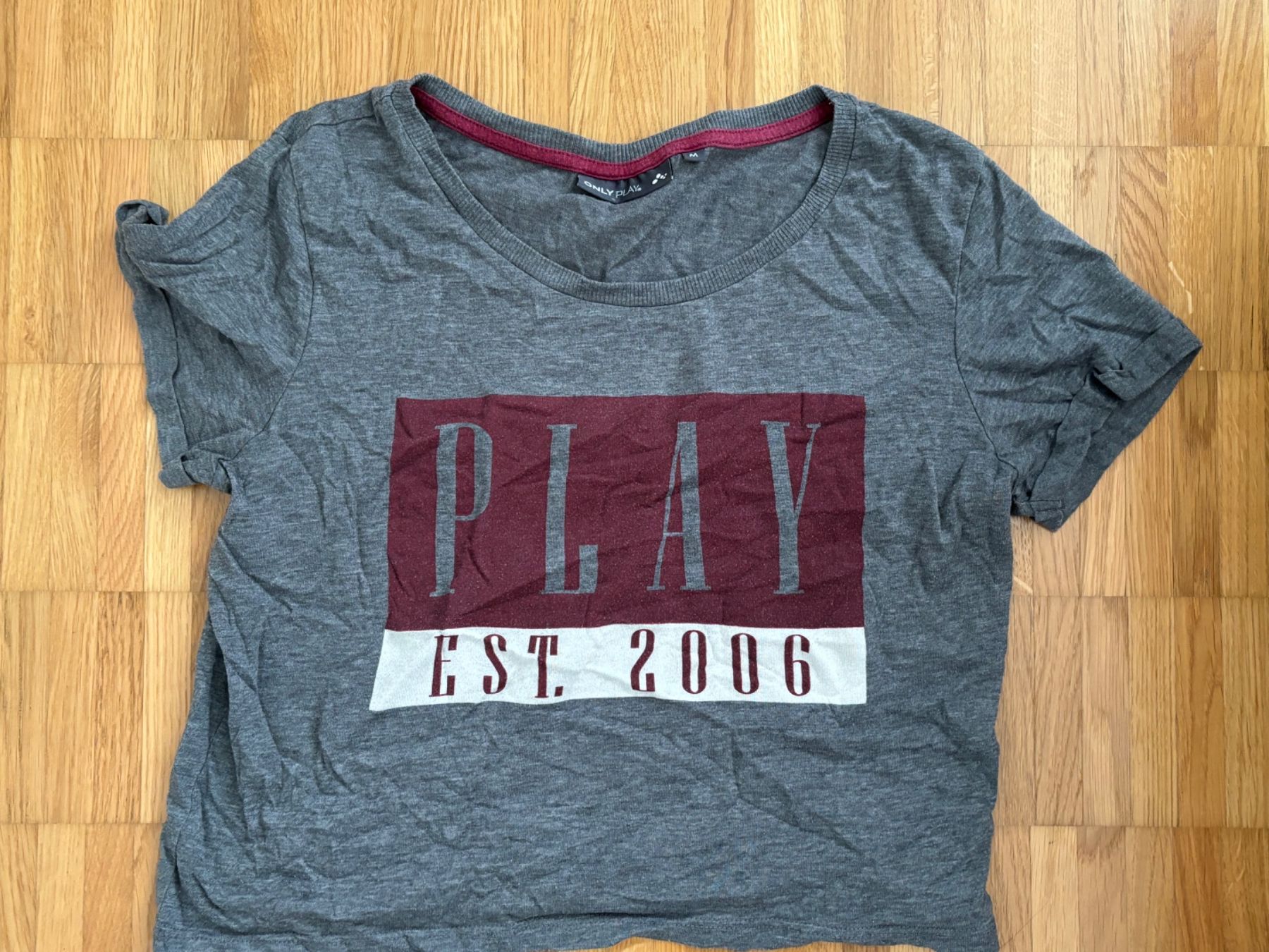 Only T-shirt: Only Sport Shirt, Grösse M – Usato da Winterthur venduto da Sunshine143
