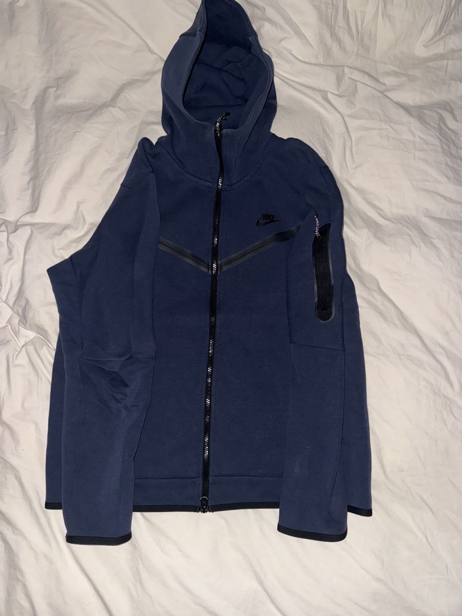 Nike Jacken: Nike tech fleece – Neu (gemäss Beschreibung) aus Chur von sil_v7n6 1