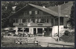 Beatenberg, Blick auf Pension, Cafe und 