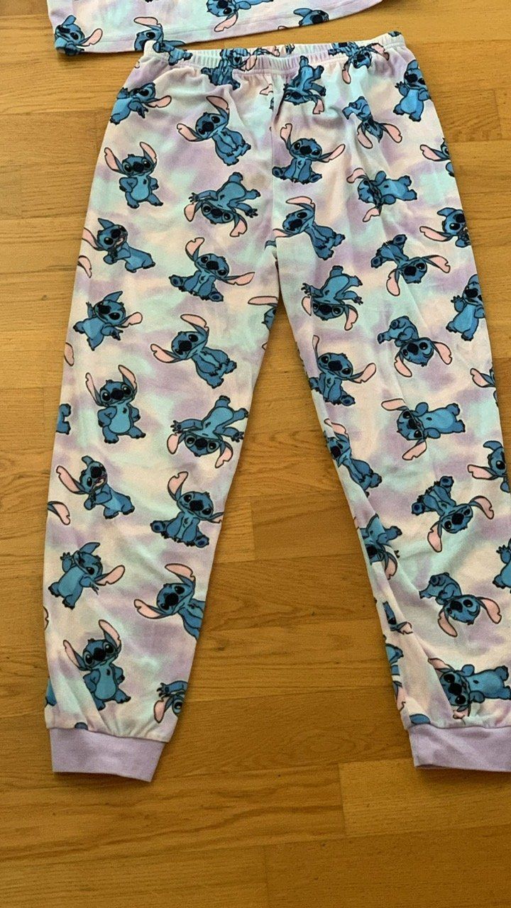 Primark Pyjamas: Pyjama Stich Gr. 152 – D'occasion à Geneve par mar_8dyp 2