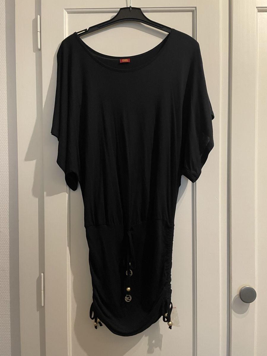 Robes: Kurzes Schwarzes, S – Neuf (Voir description) à aarau par A.Naef