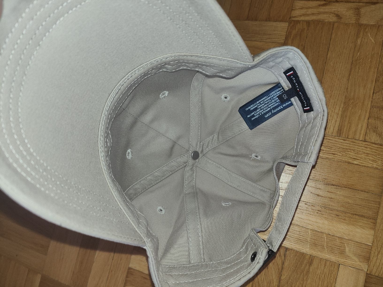 Tommy Hilfiger Sonstige Kleidung & Accessoires: Tommy Hilfiger Flag – Neu (gemäss Beschreibung) aus Grüt (Gossau ZH) von SonyD 2