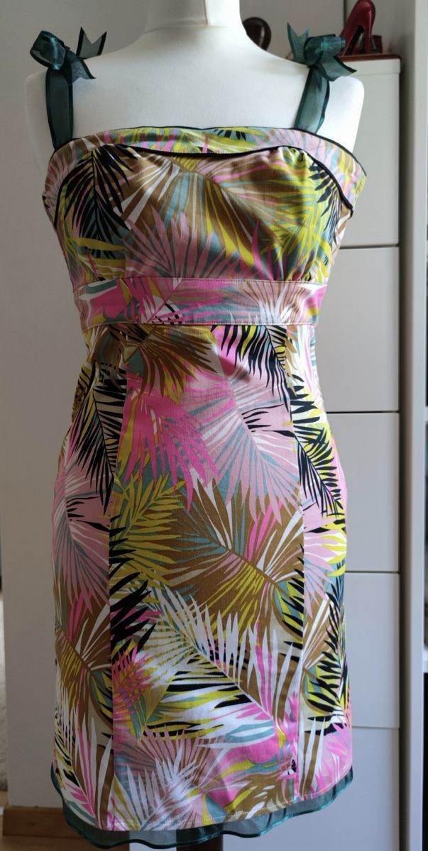 Vestiti: HM printed dress with zipper - size S – Usato da Fischbach-Göslikon venduto da Vera2109