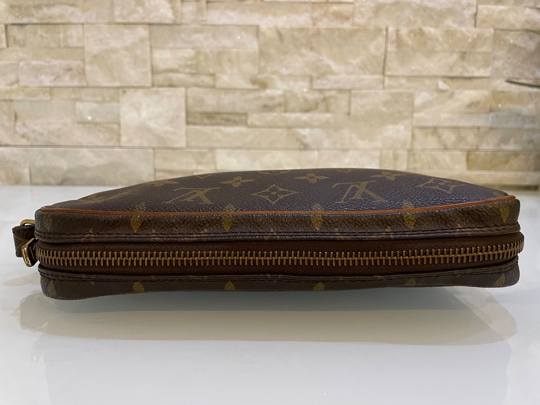 Louis Vuitton Custodie per cosmetici: Louis Vuitton Clutch / Necessaire - Nr. 98 – Usato da Hittnau venduto da LuxAndMore 3