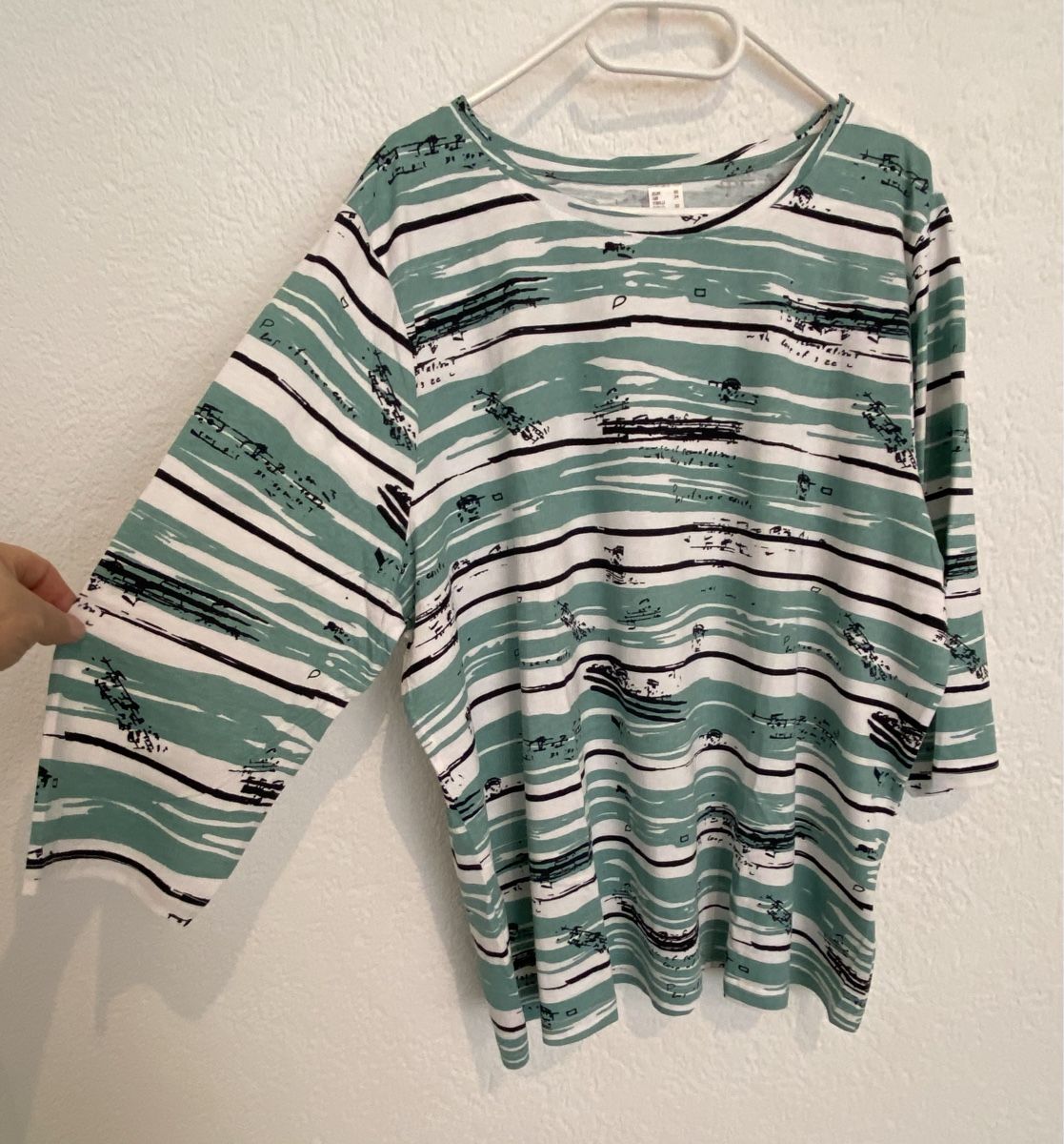 Lotti di vestiti: Kleiderpaket Damen Sweet-Shirt, Pullover, Bluse Gr. 50 – Usato da Fislisbach venduto da KolibriSecondhand 2