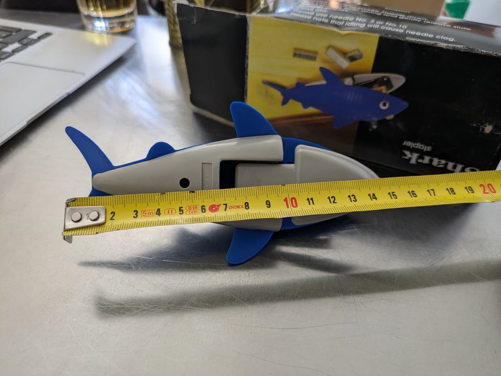 Tutti gli attrezzi: Haifisch Tacker Shark Stapler mit Originalkarton – Usato da Kreuzlingen venduto da Pippi1956 1