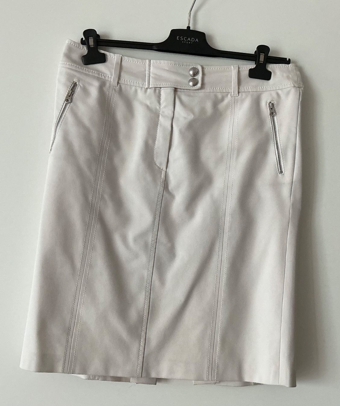 Escada Anzüge & Kostüme: ESCADA white jacket and skirt  42 – Neu (gemäss Beschreibung) aus Basel von 18Inspiration 5