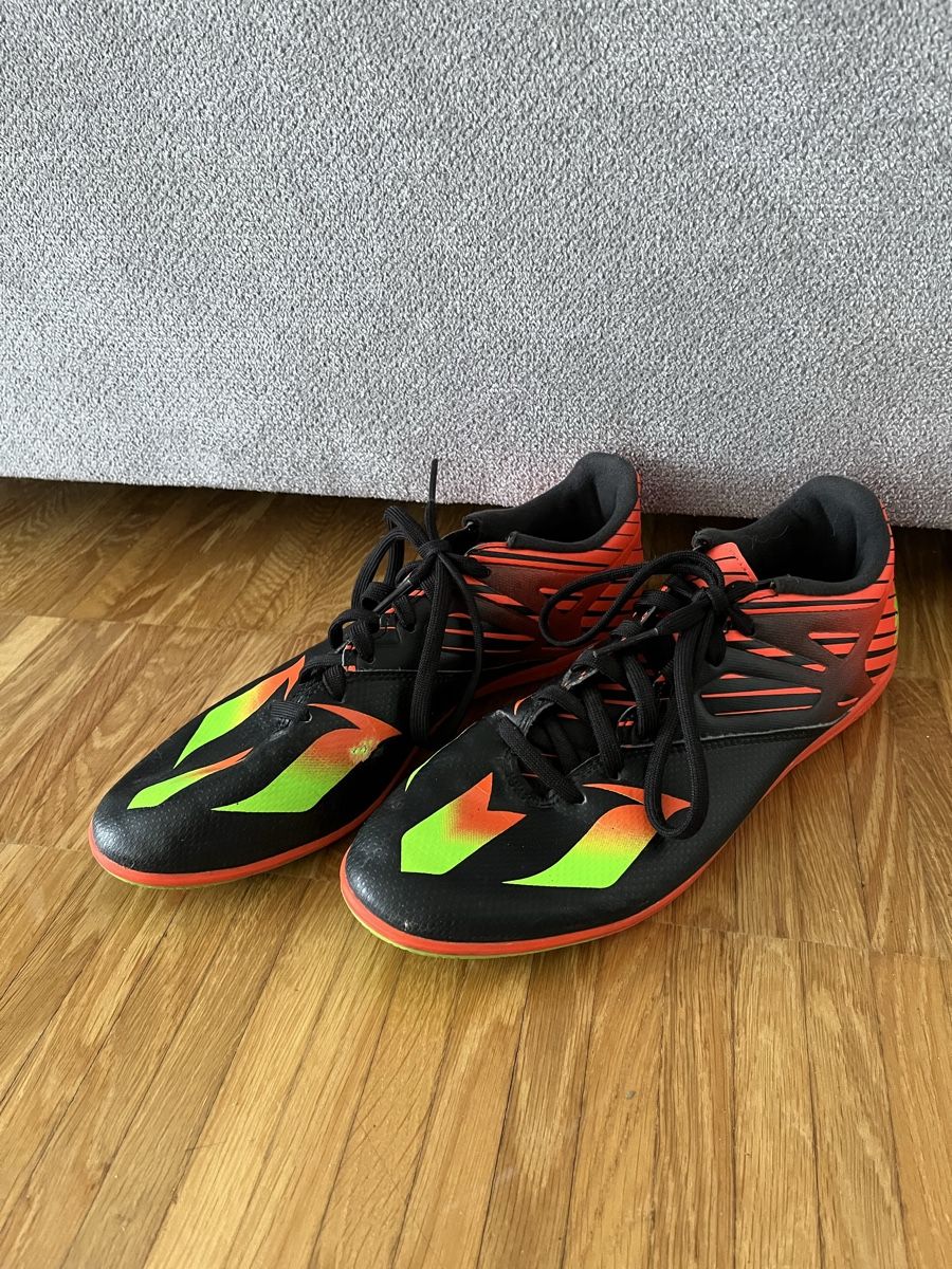 Adidas Scarpe da uomo: Adidas Trainingsschuh - Gr. 44 – Usato da Herzogenbuchsee venduto da Jana_1019