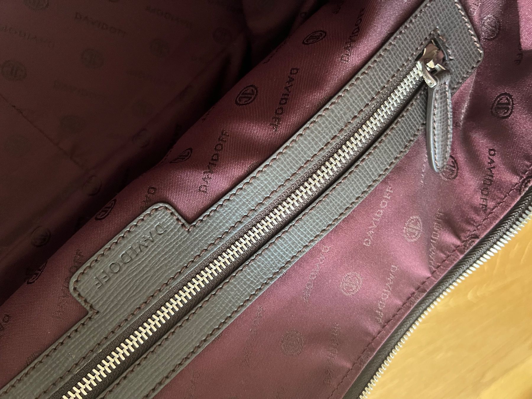 Zigarren: Tasche DAVIDOFF Weekender – Gebraucht aus Engelberg von bel_5zn2 4