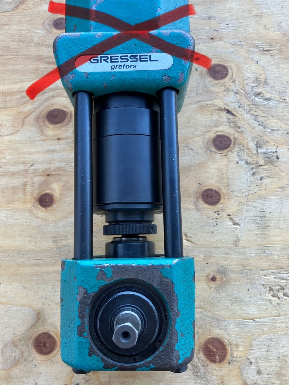 Gressel Tous les outils: Winkeltrieb zu Gresselschraubstock – D'occasion à Worben par Aircooled 3