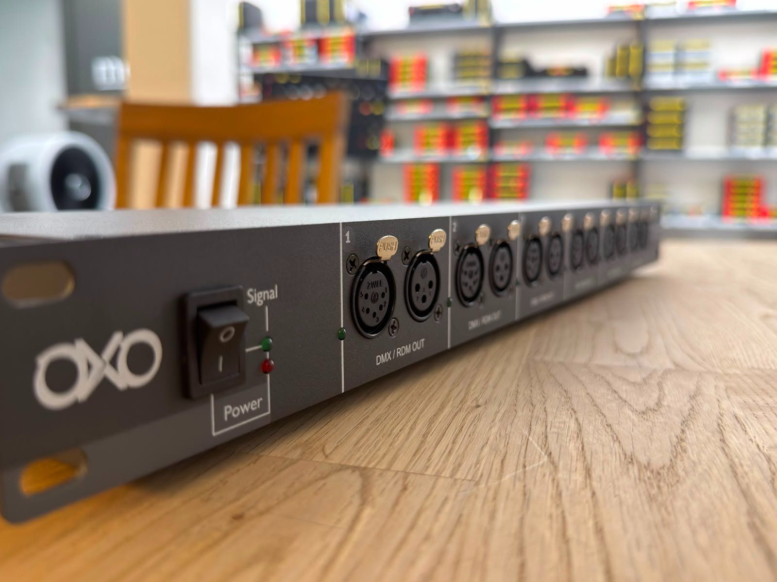 Konverter: Professional 6-CH DMX Splitter / Booster – Neu und originalverpackt aus Boppelsen von rub_dkq2 1