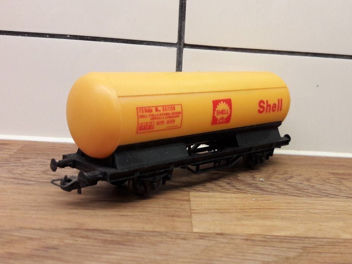 Lima Modelleisenbahnen: Lima HO DC : FS wagon citerne à 2 essieux "Shell" – Gebraucht aus Buttes von Cafe2005 3