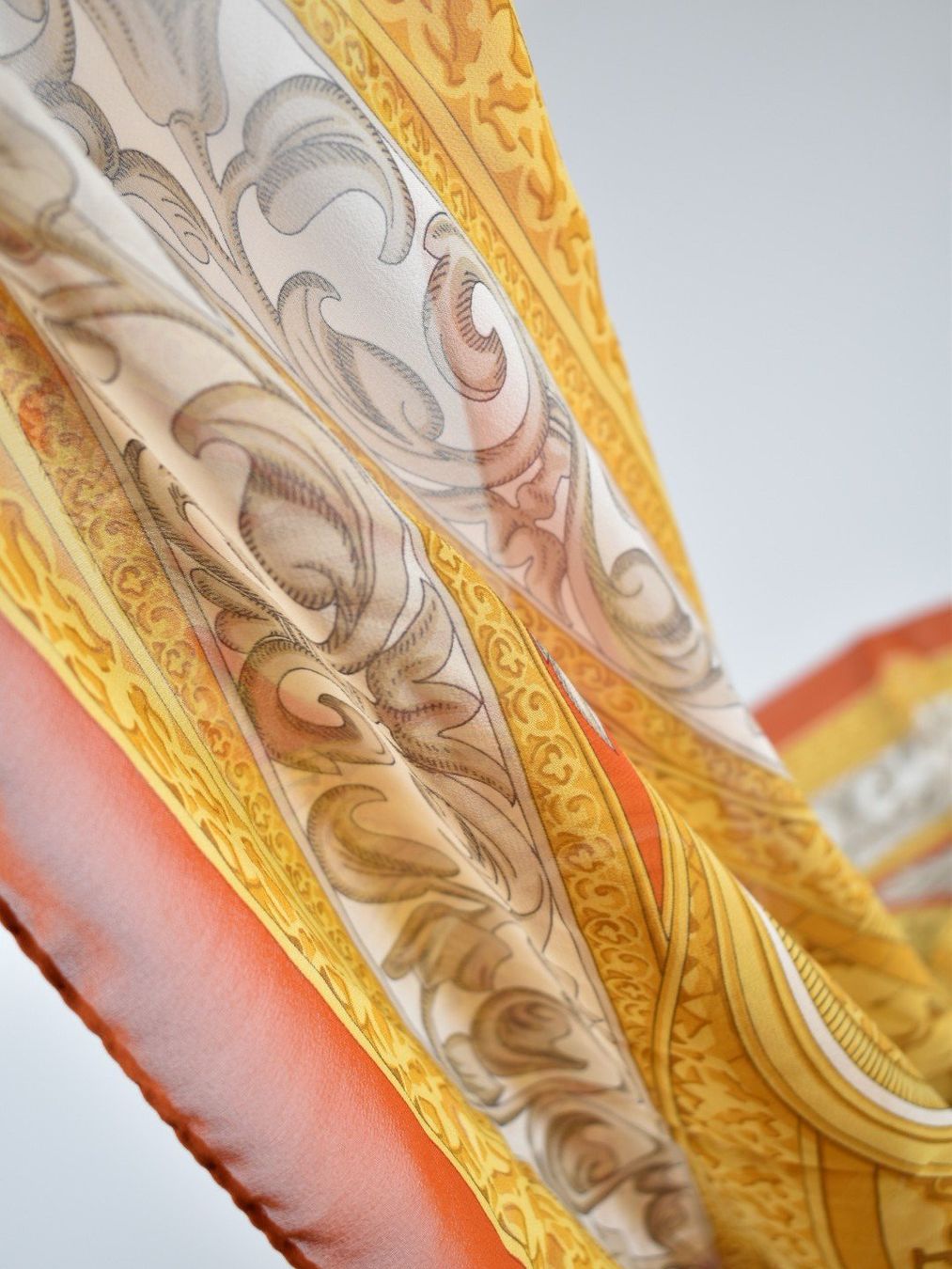 Aigner Foulard & Sciarpe: Aigner Seiden Foulard – Usato da Nürensdorf venduto da 2ND_STORY 2
