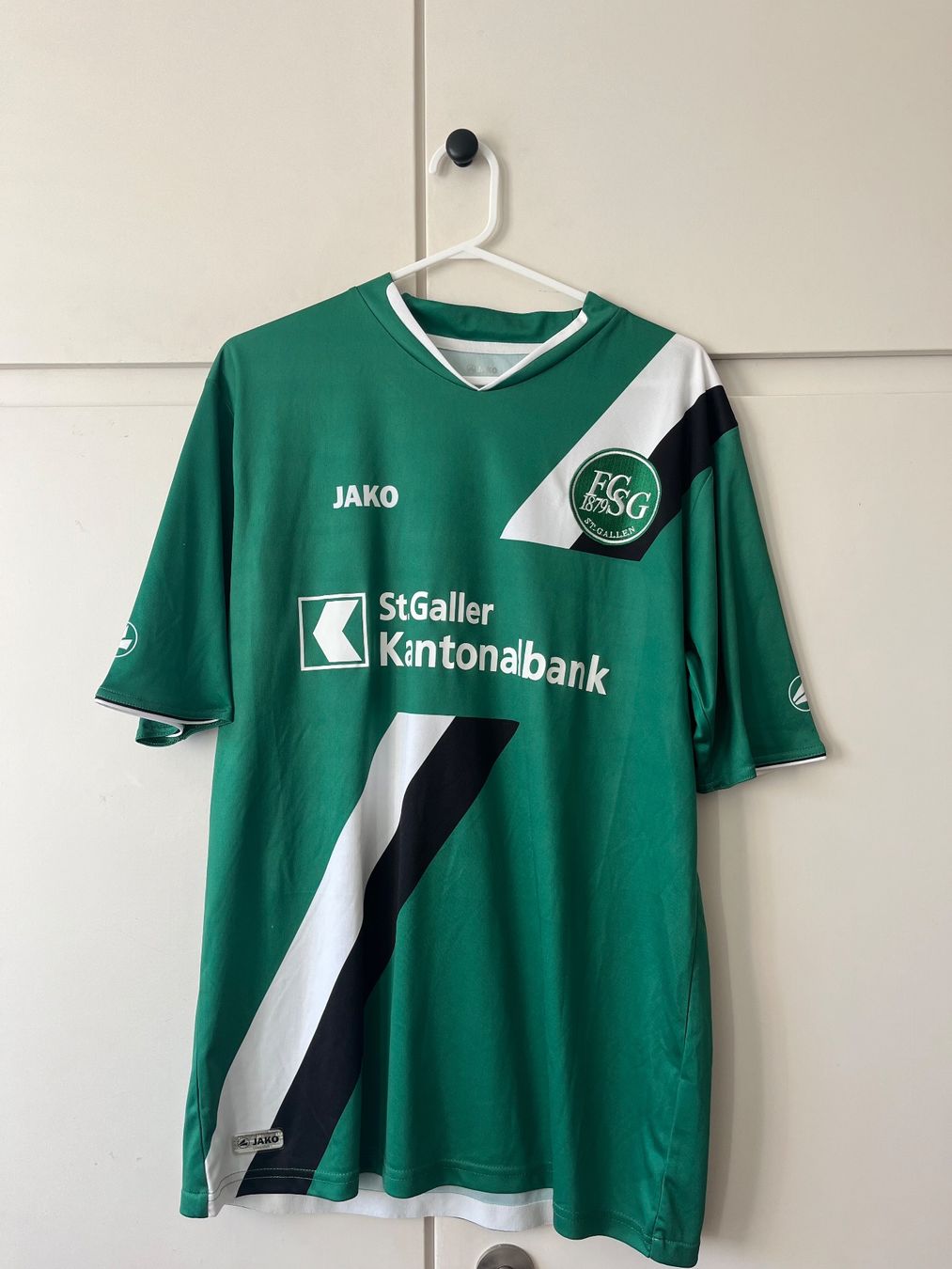 Leibchen & Hosen: St. Gallen Heimtrikot 2013/2014 – Neu (gemäss Beschreibung) aus Dällikon von Gia_7d57