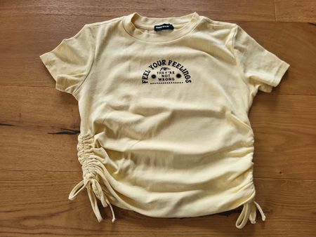 T-shirt jaune clair avec inscription, taille L