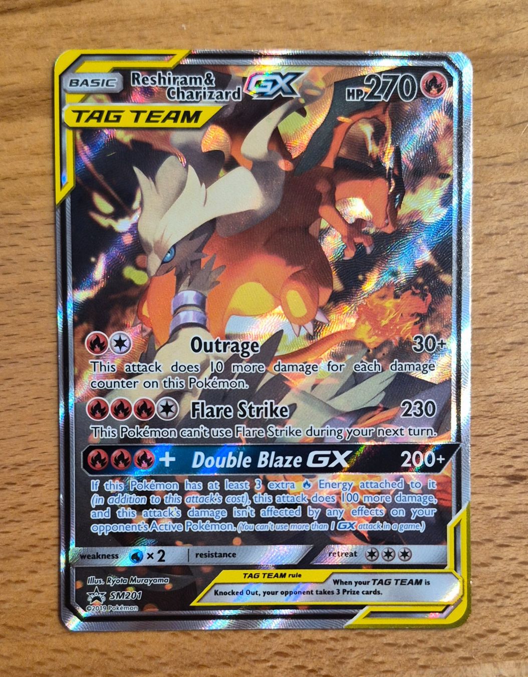 Pokémon Carte collezionabili: Reshiram & Charizard GX (SM201) – Nuovo (secondo la descrizione) da Thun venduto da Ryyf