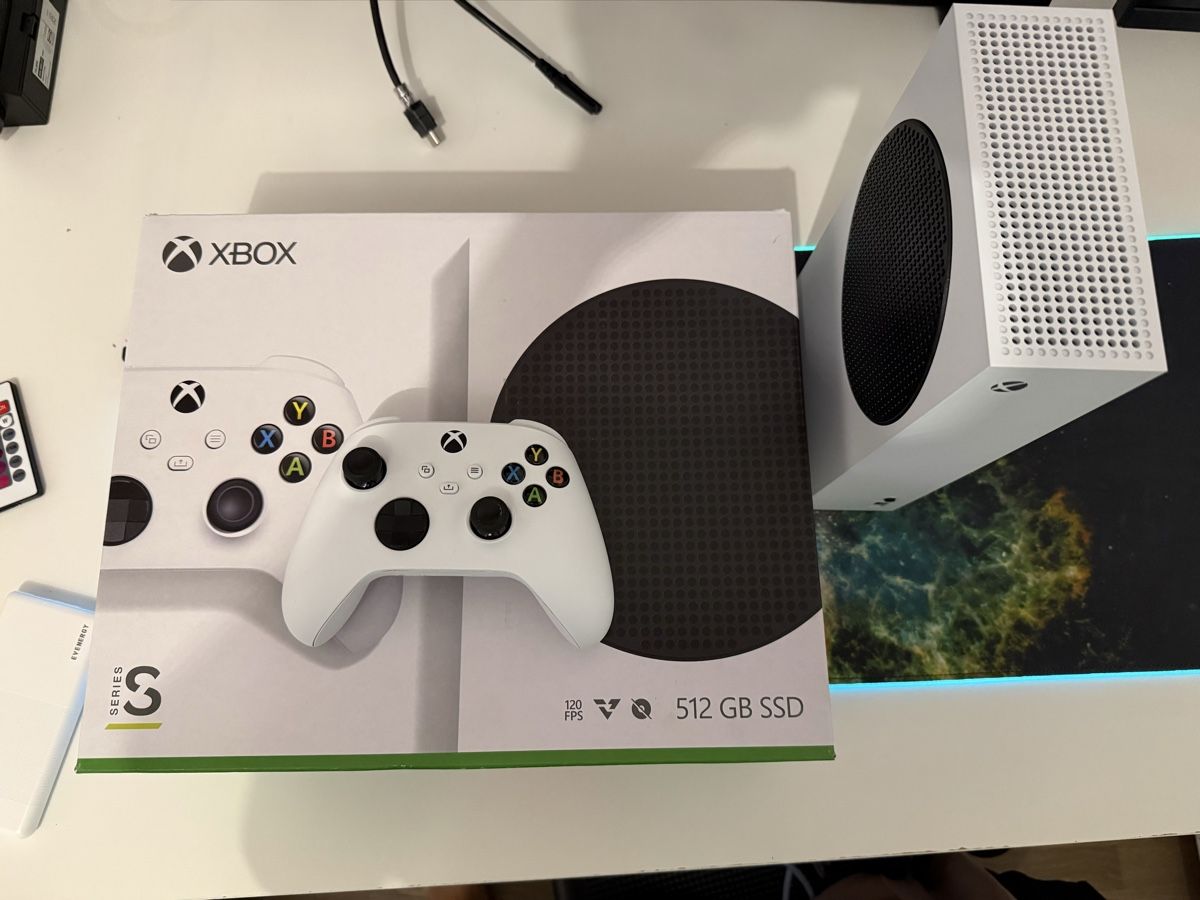 Microsoft Konsolen: Xbox serie S  – Neu (gemäss Beschreibung) aus Malvaglia von Tes82