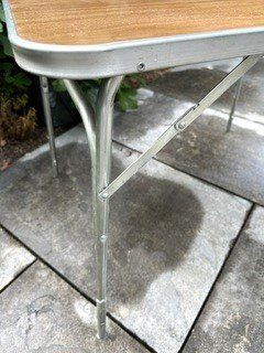 Tavoli: pRakTisCheR CaMpiNgtisCh – Usato da Winkel venduto da zeho 3