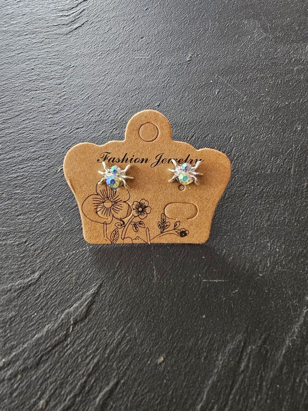 Orecchini pendenti & Orecchini a lobo: Spinnen Ohrstecker weiss-silbrig glitzern – Nuovo (secondo la descrizione) da Aarberg venduto da Fischkeller