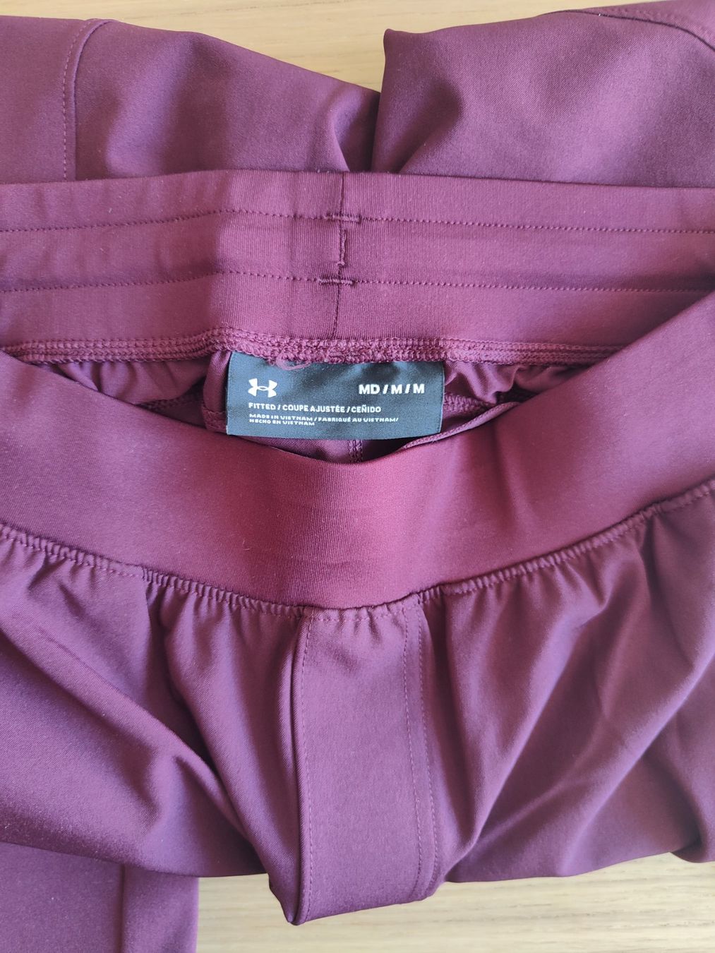 Under Armour Lots de vêtements: 3x Sporthosen Under Armour, M – D'occasion à Olten par Gegendiekultur 3