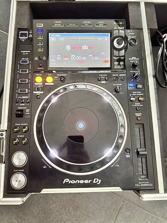Pioneer Lettore multimediale & Streamer: 2x Pioneer CDJ-2000NXS2 inkl. Flightcase – Usato da Schötz venduto da Nick000 2