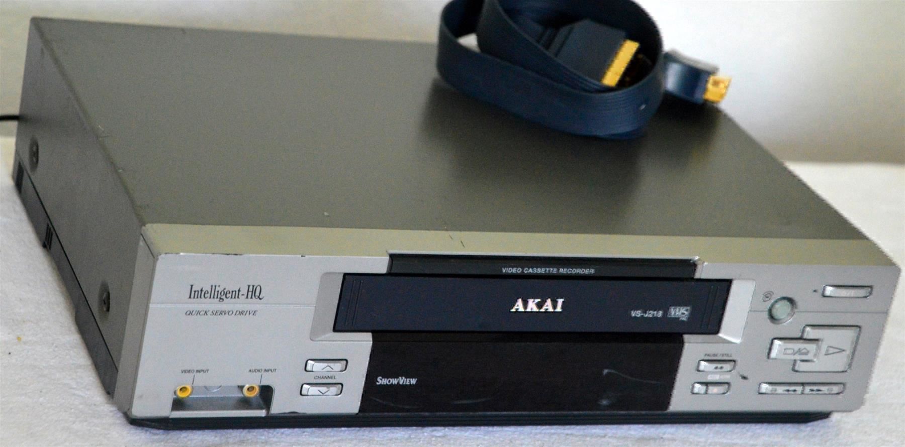 Akai Aufnahmegeräte: Videorecorder VHS  Akai VS-J218EO magnétoscope – Gebraucht aus Collonges von arashee 1