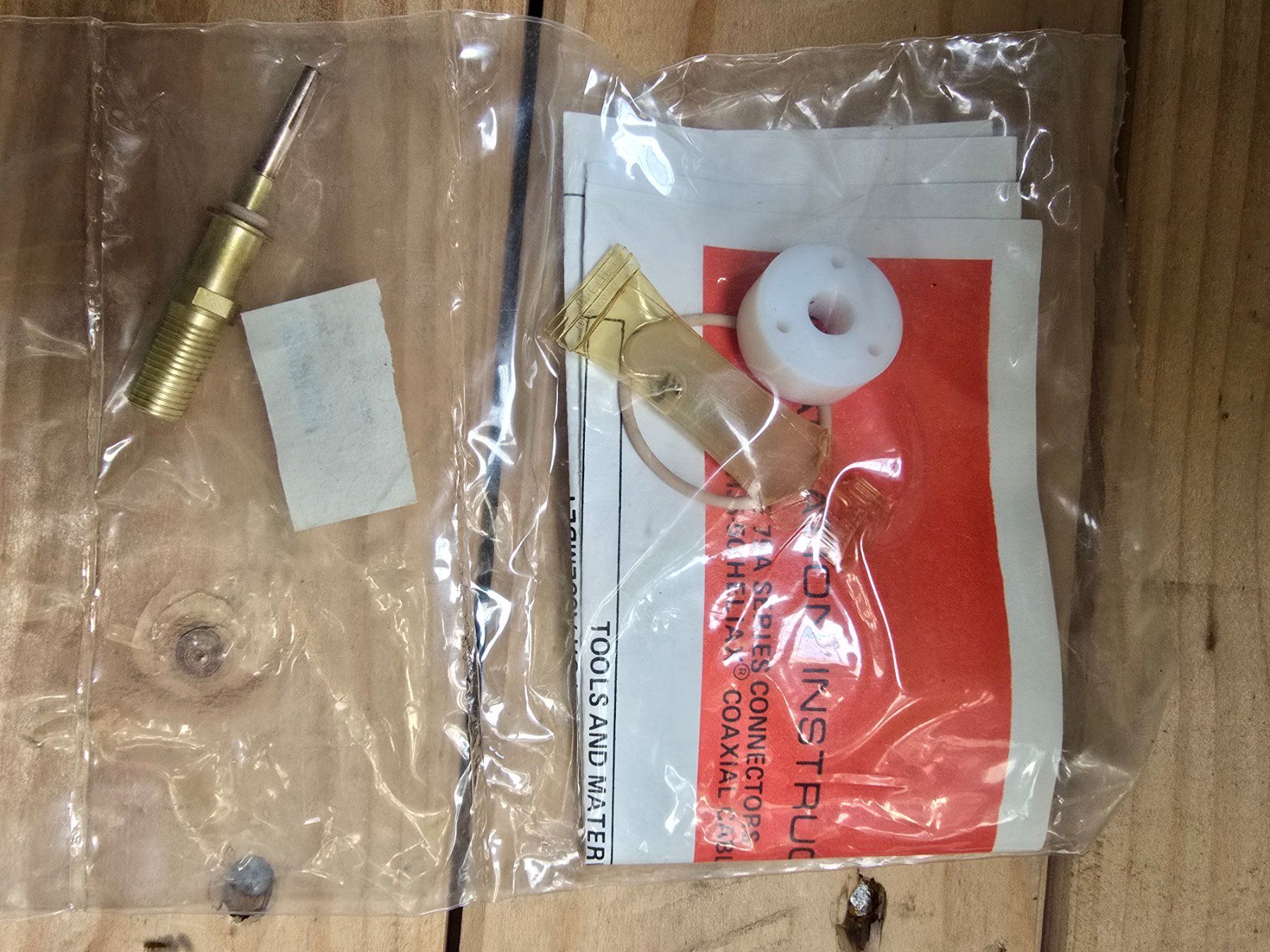 Elektronikbauteile: Andrew Type 74W connector – Neu und originalverpackt aus Lutry von Matteo022 2