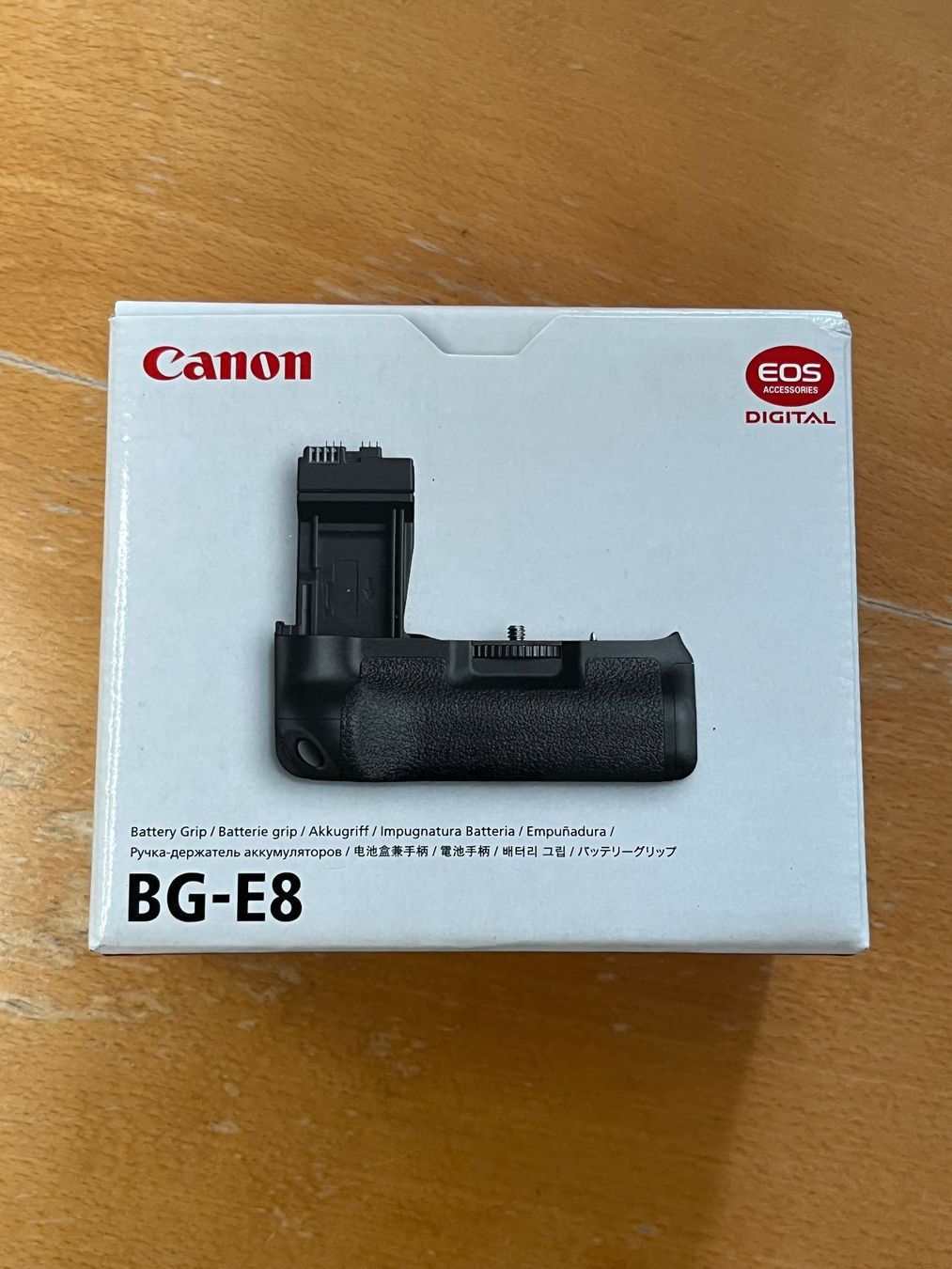 Canon Fotocamera: Canon EOS 550D Spiegelreflexkamera mit BG-E8 Griff – Usato da Beckenried venduto da Chris_Miguel 5