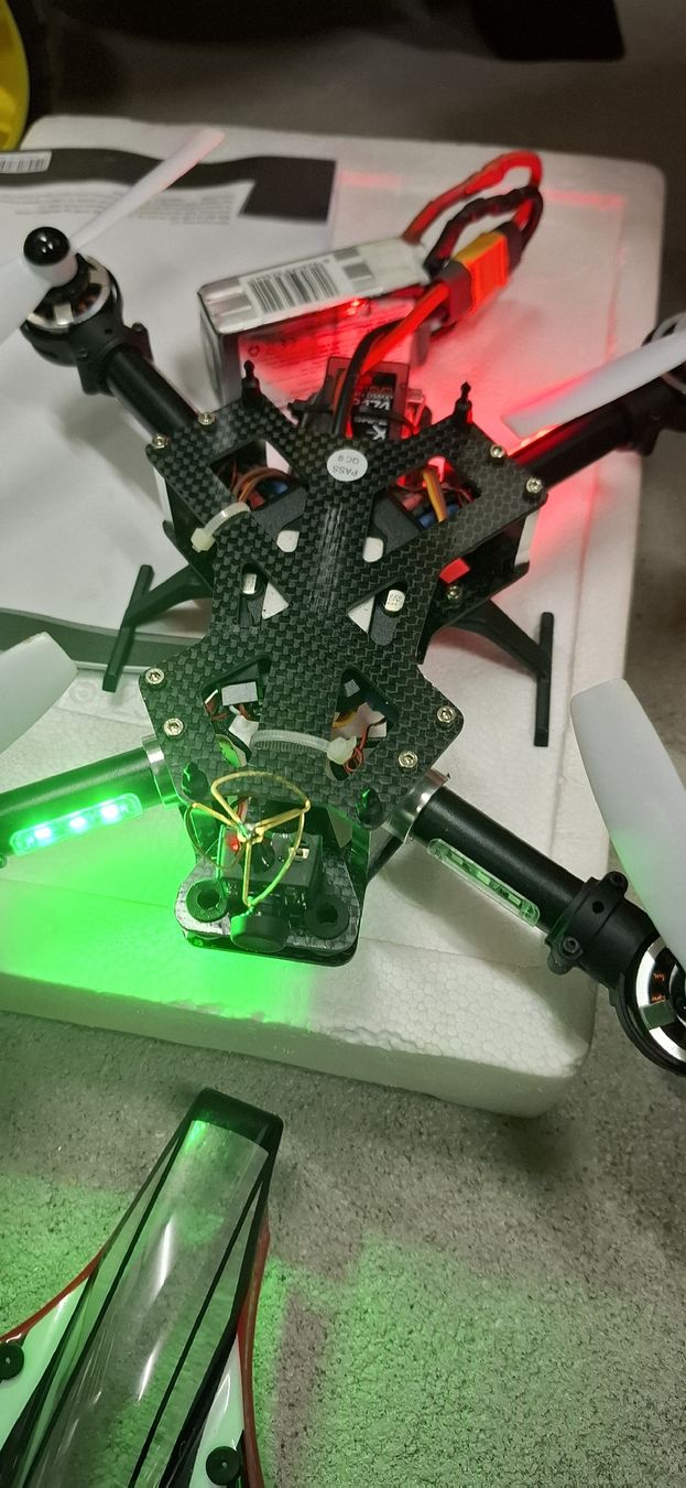 Blade Modellismo RC: Blade mach 25 FPV Drone Versand+Verpackung – Usato da Chur venduto da Giffa-04-06 1
