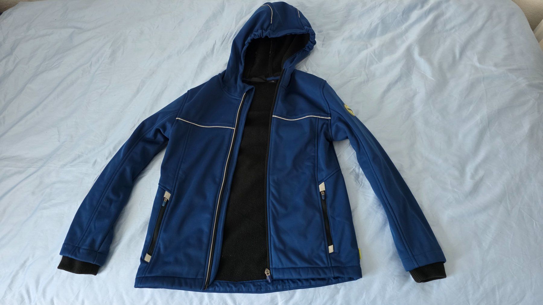 Lotti & Set di vestiti: Kinderkleider Grösse 134 bis 140 – Usato da Schwerzenbach venduto da giovere 1
