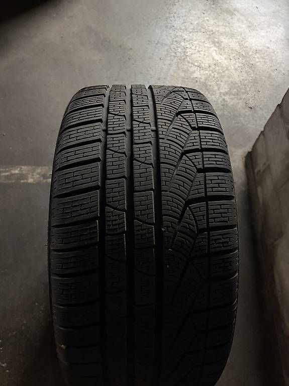 Pirelli Pneumatici & Ruote complete: 2x Winterreifen Pirelli 255/40/18 – Usato da Kriens venduto da lars95 3